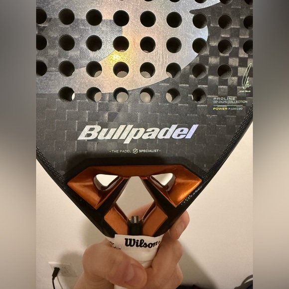 Bullpadel Vertex 04 Padel Racket - Picture 14 of 15